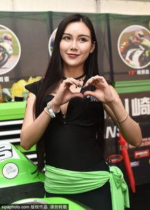 f罩杯巨乳在线播放,f罩杯性感盛宴，在线观看，激情四溢