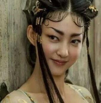 辣眼睛的明星剧,盘点那些让人眼前一亮的“雷剧”瞬间