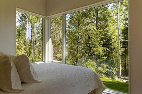 落地窗女神在线播放,在线播放，揭开神秘面纱的浪漫邂逅