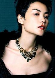 明星的霸气,闪耀舞台的王者风范