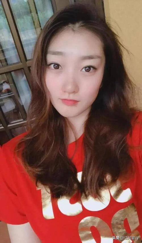 短发大胸无码,无码展现独特气质