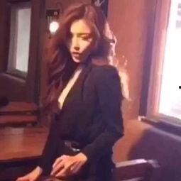 关于撕丝袜的视频